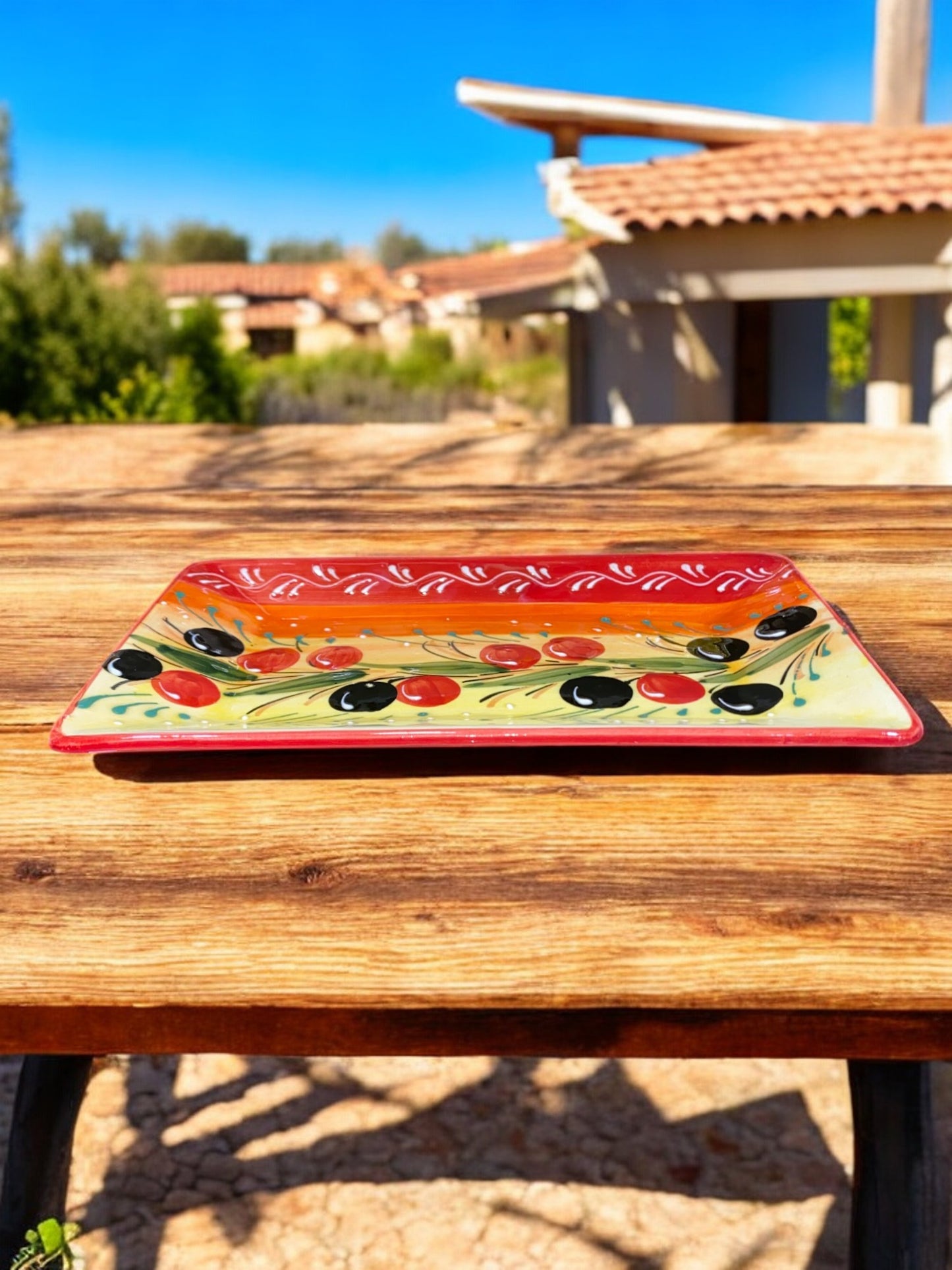 Assiette Rectangulaire en Céramique Artisanale - Motif Provençal Rouge