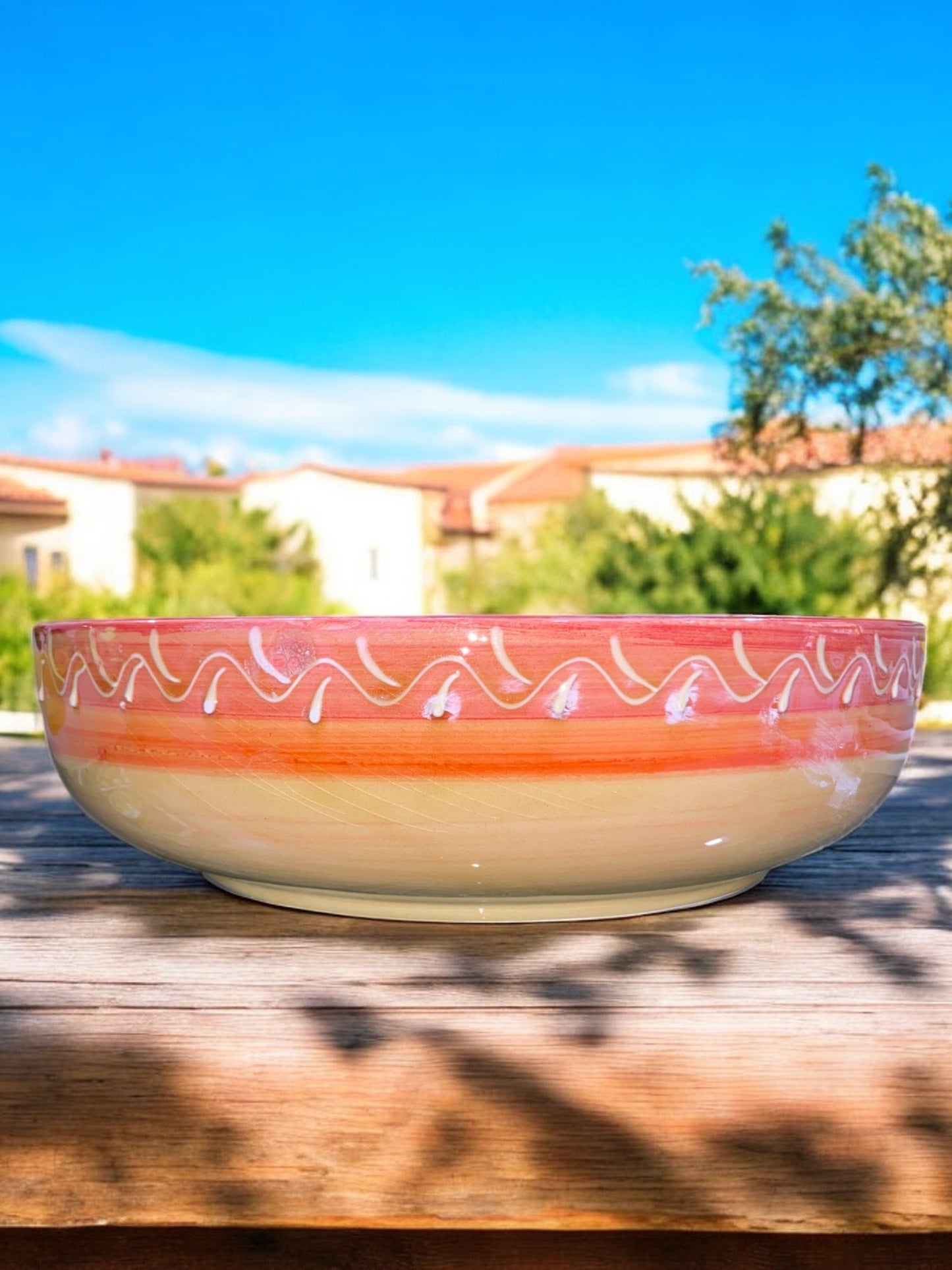 Coupe à Fruits en Céramique Artisanale -Motif Provençal Rouge