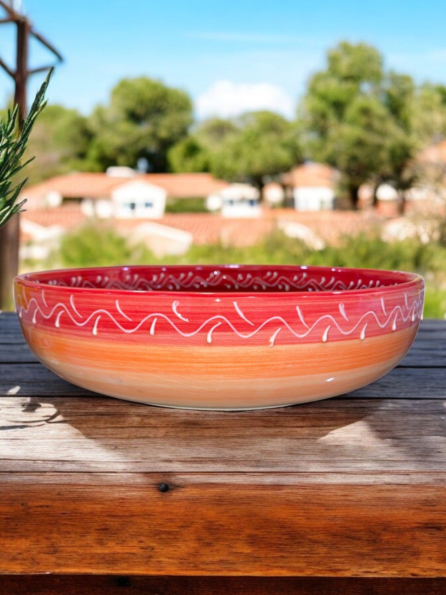 Grand Saladier Plat en Céramique Artisanale -  Motif Provençal Rouge