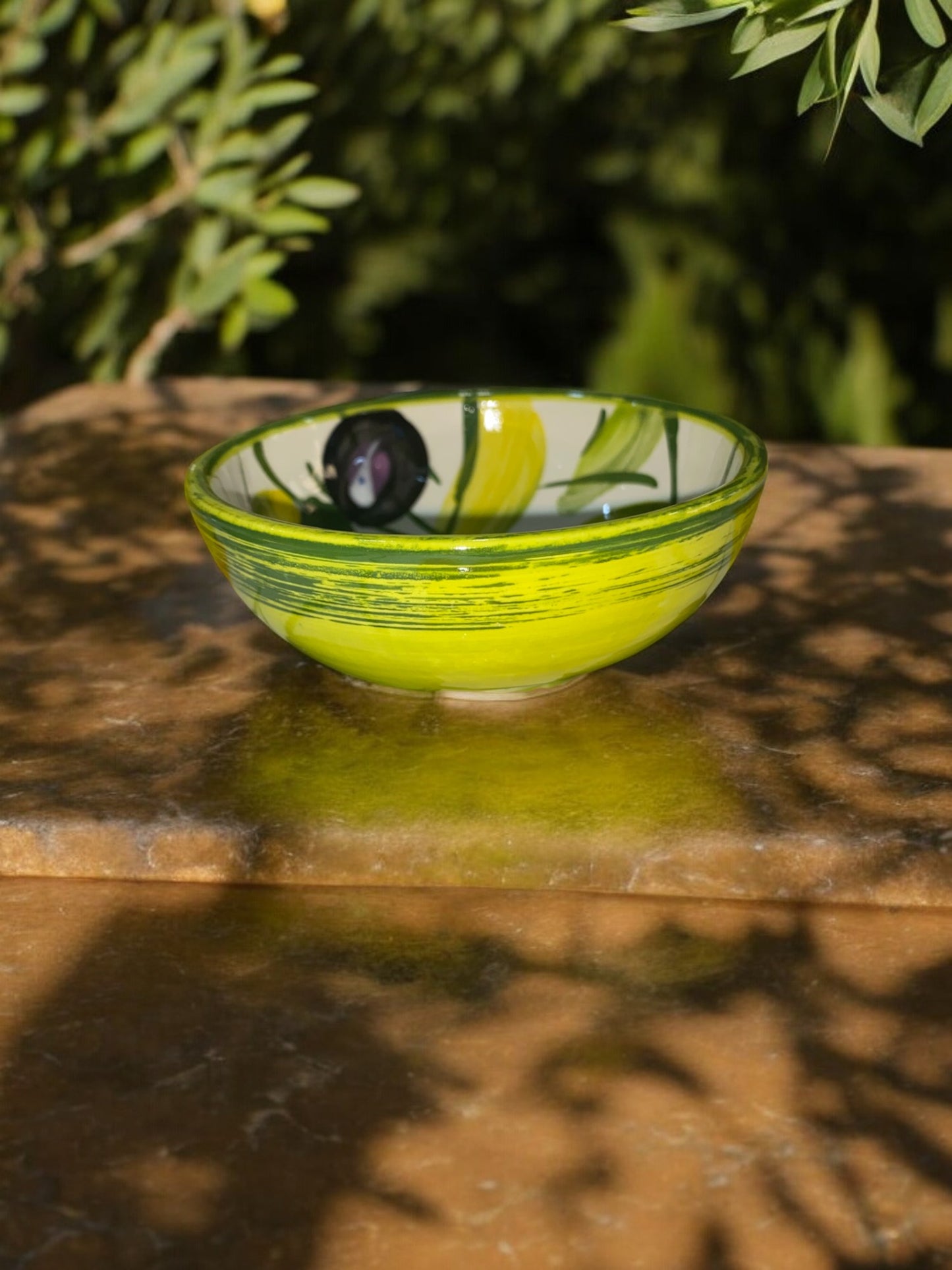 Mini Tazza da Aperitivo in Ceramica Artigianale con Motivi Oliva