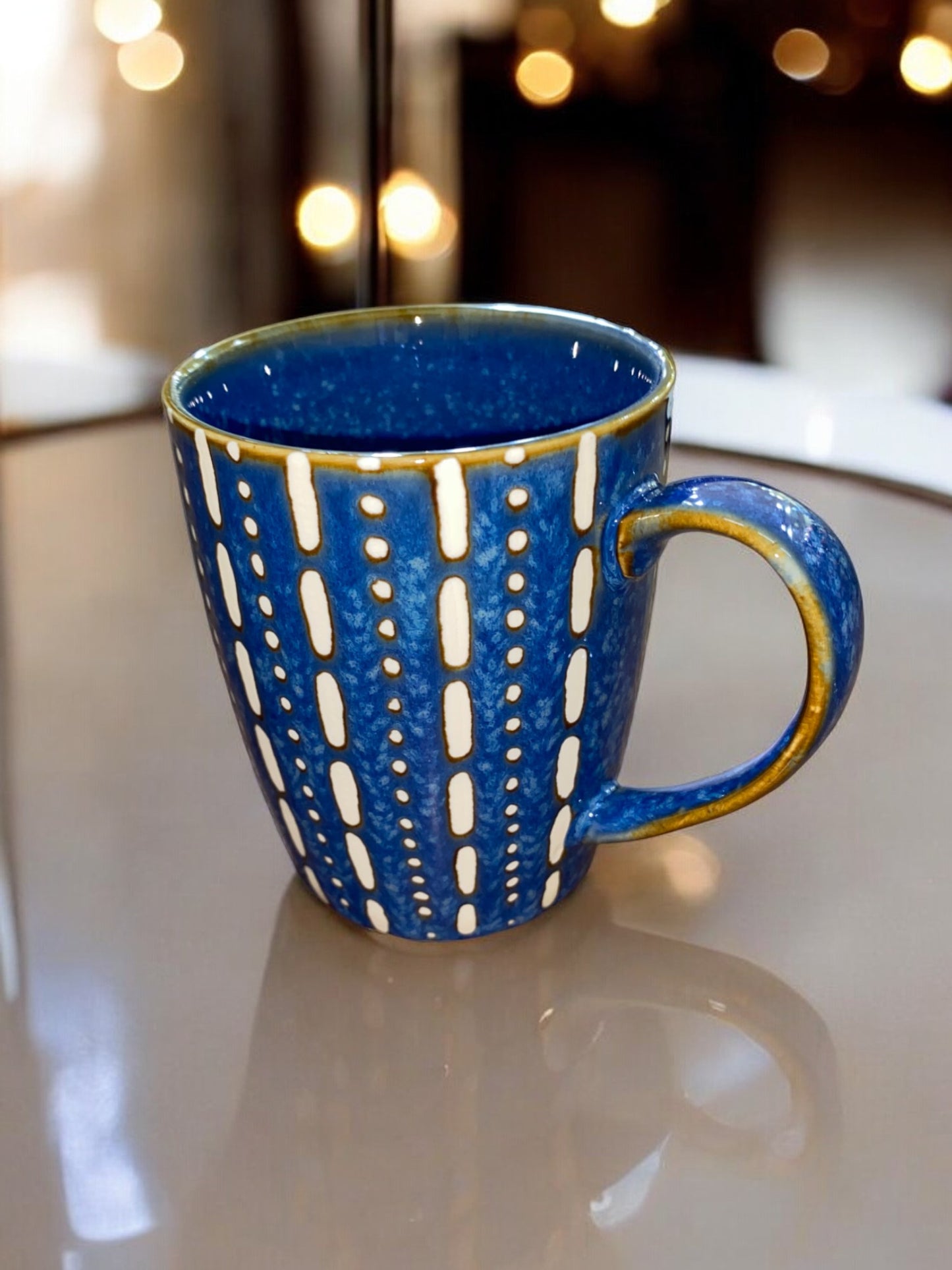 Mug en Céramique Artisanale Bleu Marine et Blanc - Motif Oursin