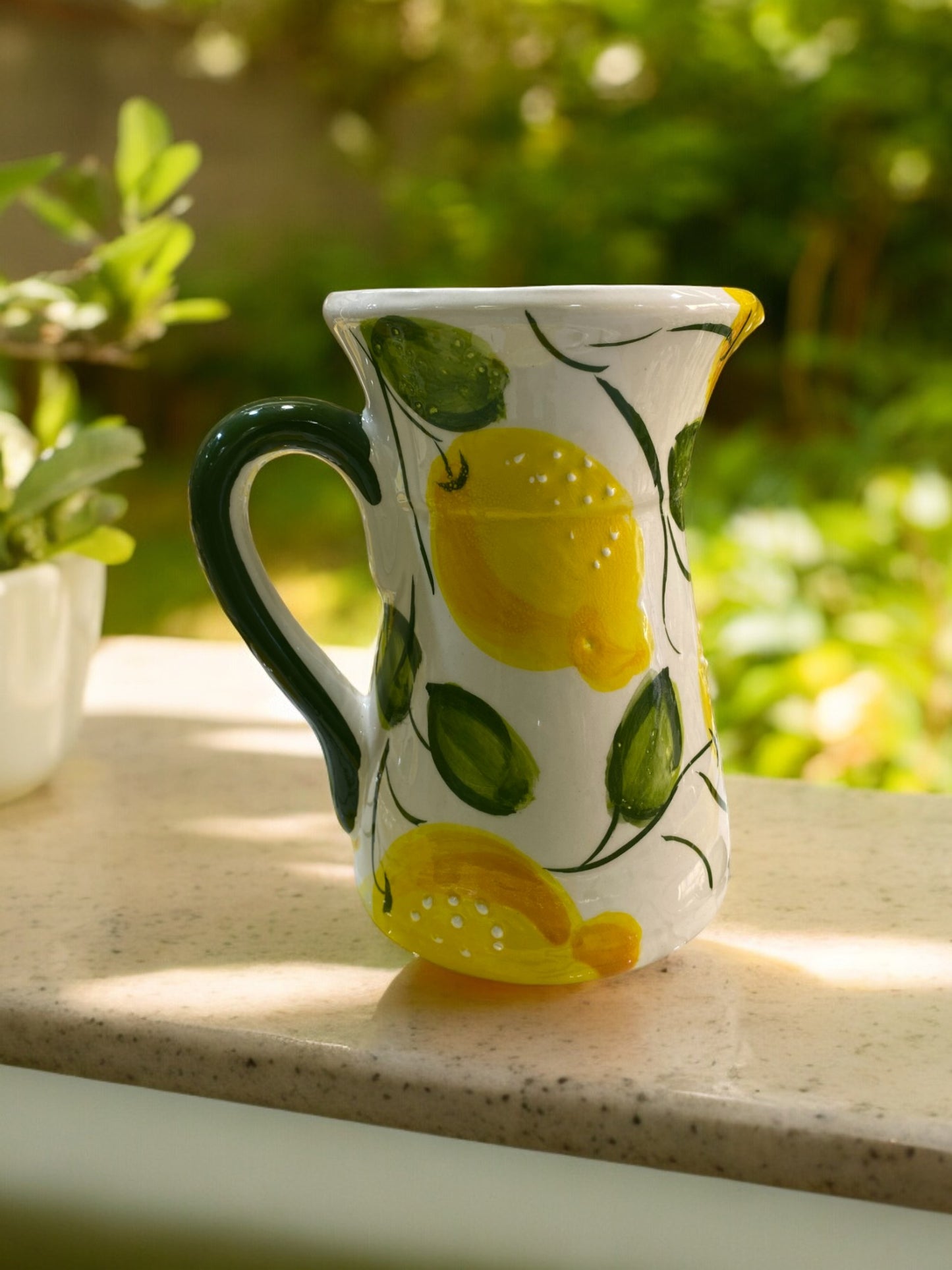 Pichet en Céramique Artisanale - Motifs Citrons