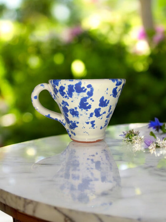 Tasse à Café Blanche et Bleue en Terre Cuite Artisanale